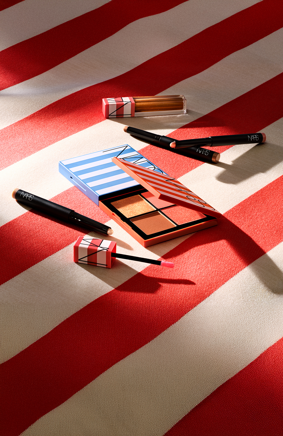 NARS mağazalarında 300 Hediye Paracık'ın, 3.000 TL ve üzeri alışverişlerinde 300 TL değerinde, 5.000 TL ve üzeri alışverişlerinde 550 TL değerinde, 6.500 TL ve üzeri alışverişlerinde ise 850 TL değerinde850 TL değerinde -1