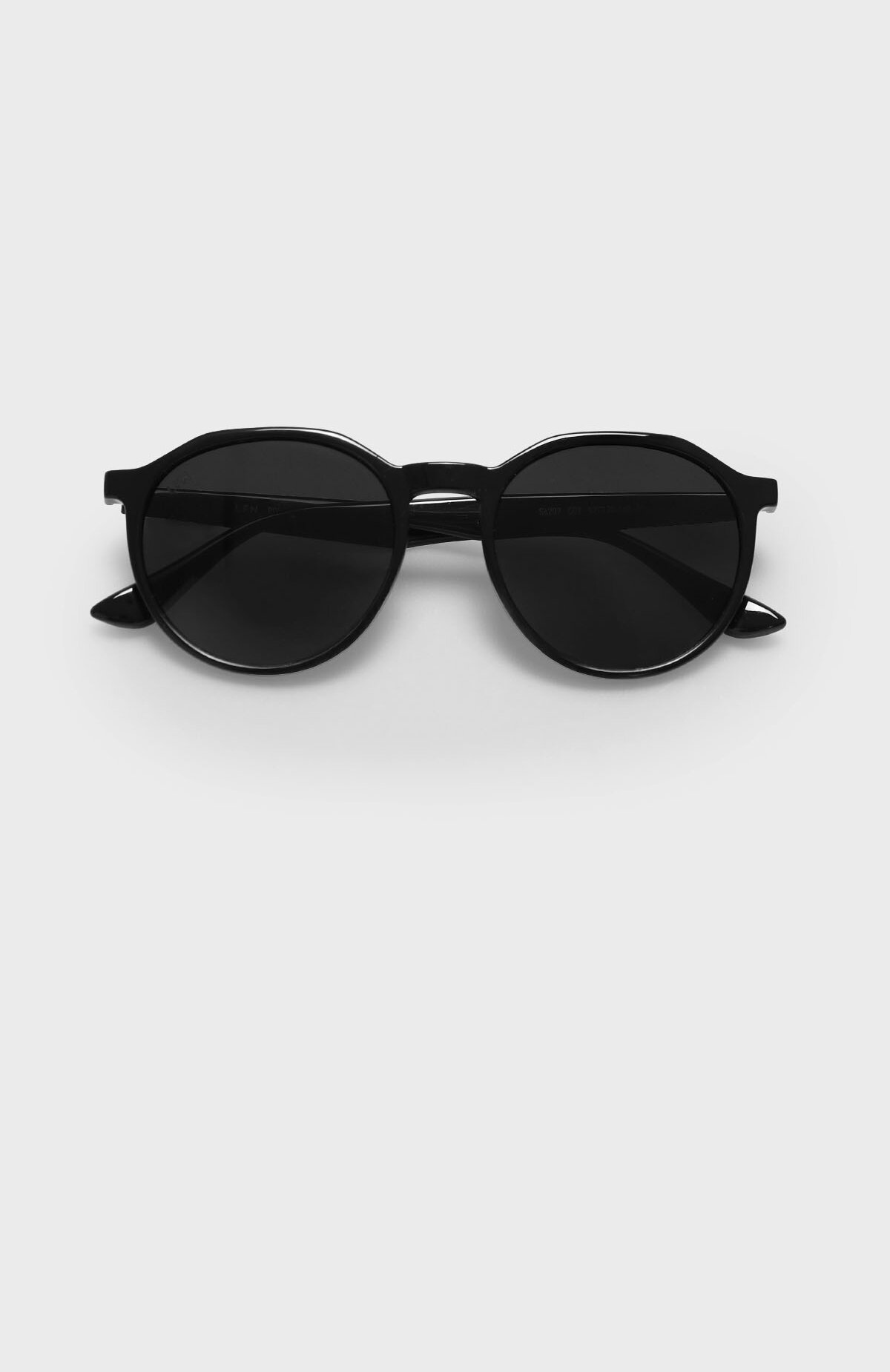 Lufian.com'da cebindeki 250 Hediye Paracık'la 3.500 TL ve üzeri gözlük ve parfüm alışverişlerinde 350 TL, 5.500 TL ve üzerine 550 TL daha az öde.550 TL daha az öde -2