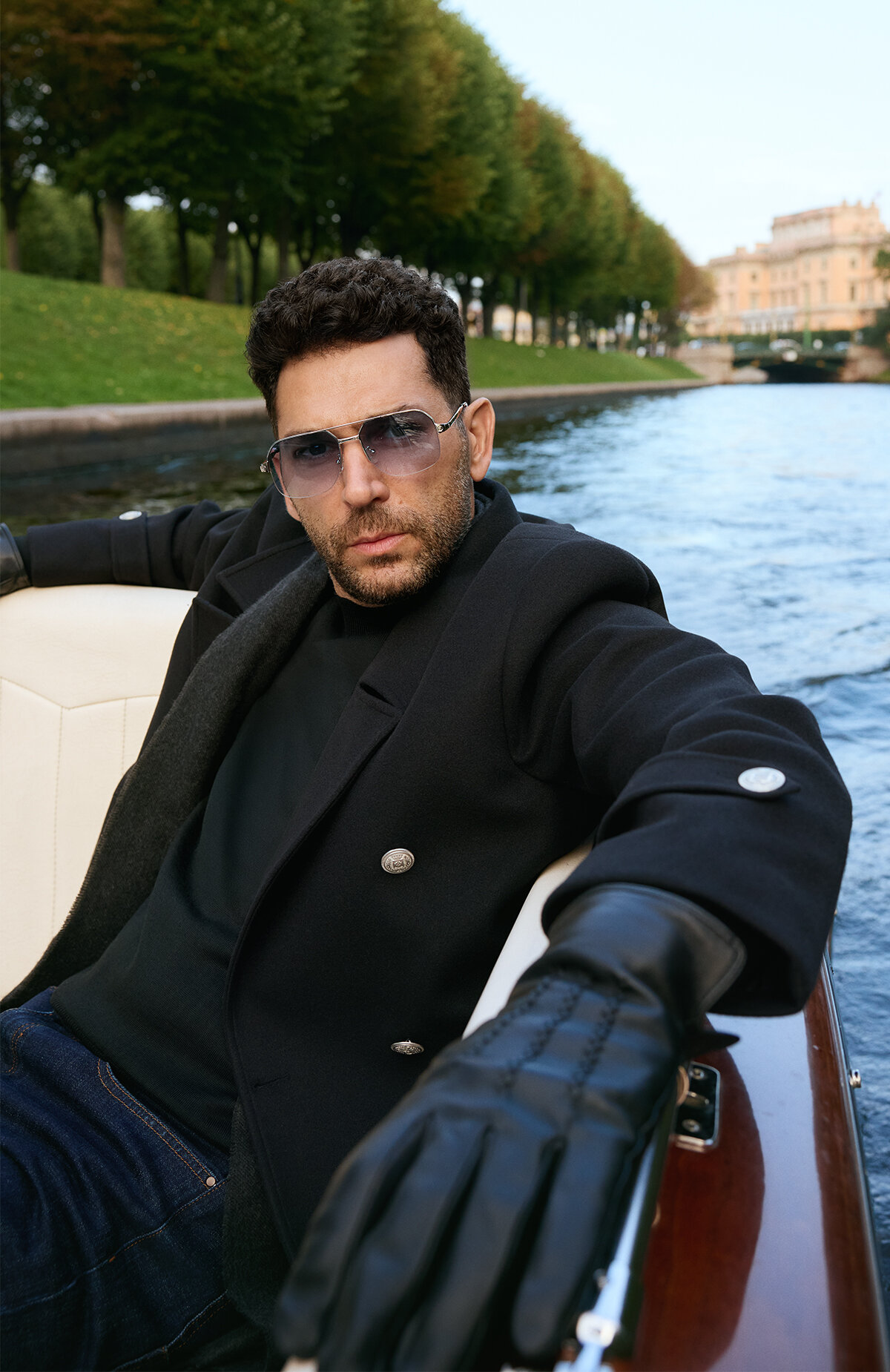 Süvari mağazalarında cebindeki 250 Hediye Paracık'la 3.500 TL ve üzeri alışverişlerinde 250 TL, 7.000 TL ve üzerine 750 TL, 10.000 TL ve üzerine 1.500 TL, 15.000 TL ve üzerinde 2.500 TL daha az öde.2.500 TL daha az öde -3