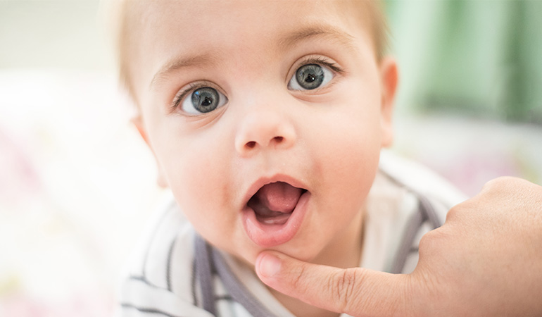 Bebeklerde Dil Yarası Nasıl Geçer?