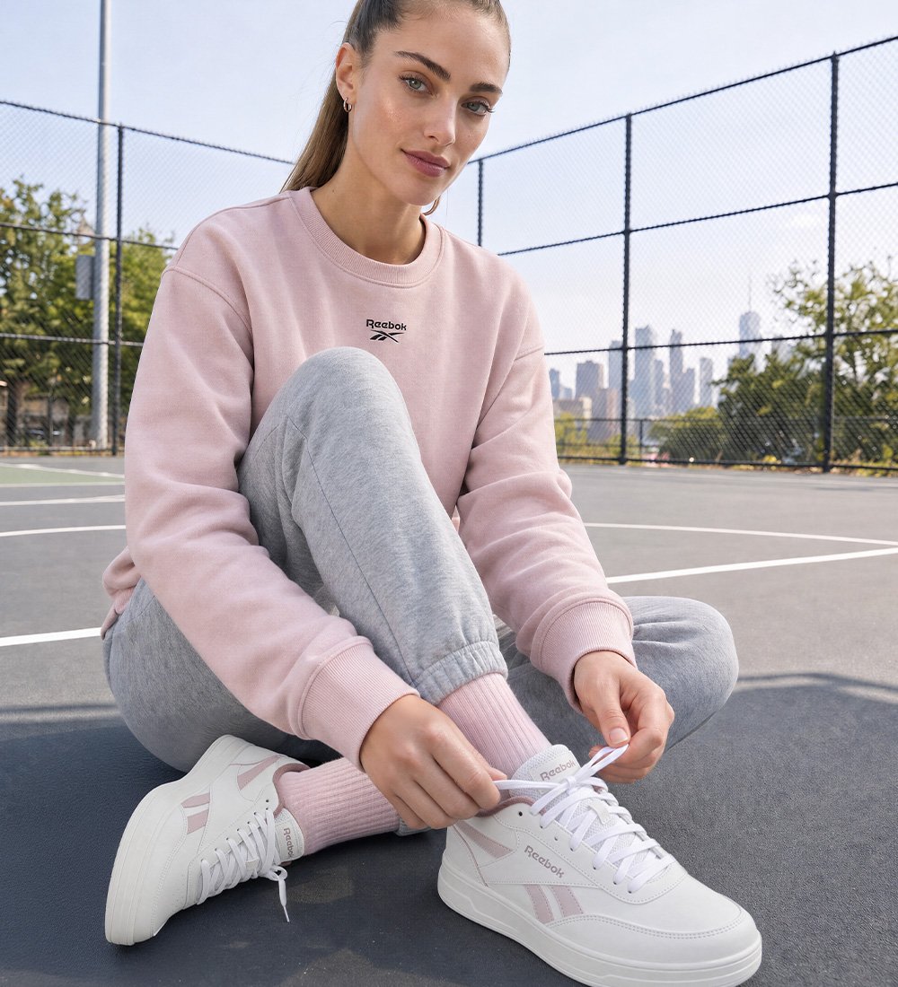 Reebok mağazalarında cebindeki Hediye Paracık'la 5.000 TL ve üzeri alışverişlerinde 500 TL daha az öde.500 TL
daha az öde -2