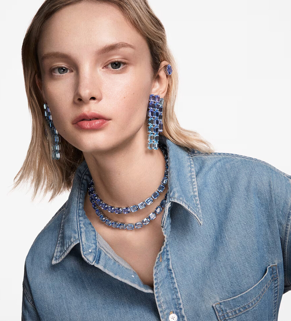 Kristal Kutu'da yapacağın Swarovski alışverişinde cebindeki 400 Hediye Paracık'la 5.000 TL ve üzeri alışverişlerinde 400 TL, 10.000 TL ve üzerine 1.000 TL daha az öde.1.000 TL daha az öde -5