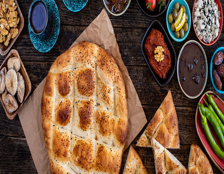 Ekmek Ustaları Kıskanacak: Ramazan Pidesi Nasıl Yapılır?