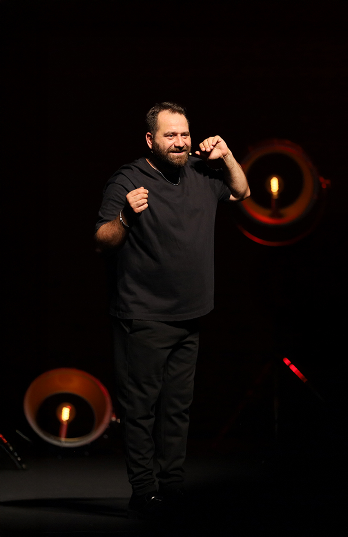 Gökhan Ünver Stand Up'ına [object Object]